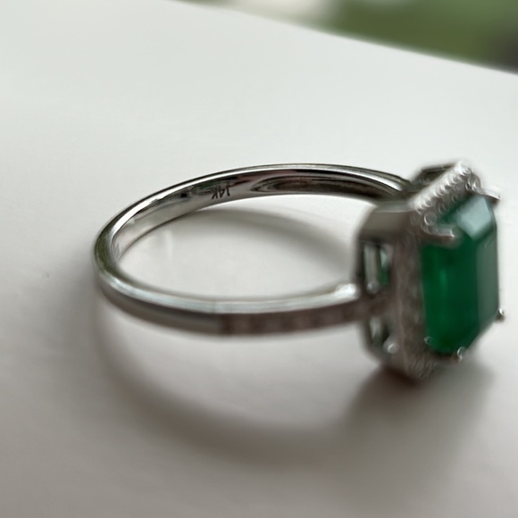 EFFY EMERALD DIAMOND RING - Picture 7 of 8